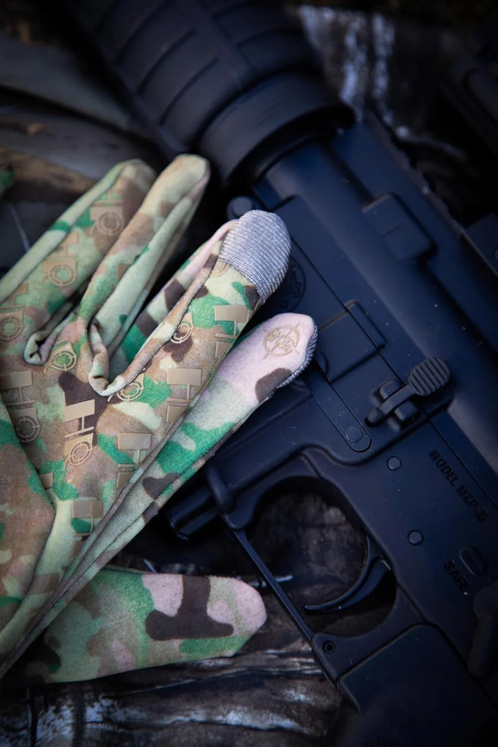 G & F Lightweight Camo Hunting Gloves, Touchscreen, Anti-Slip Grip, All-Season Flexible, Unisex XL