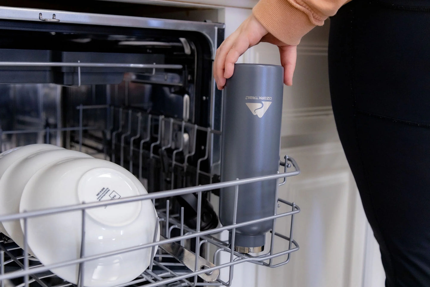 24 Fluid Ounces BPA FREE Double Wall Vacuum Sealed Stainless Steel Water Bottle with Handle, Gray