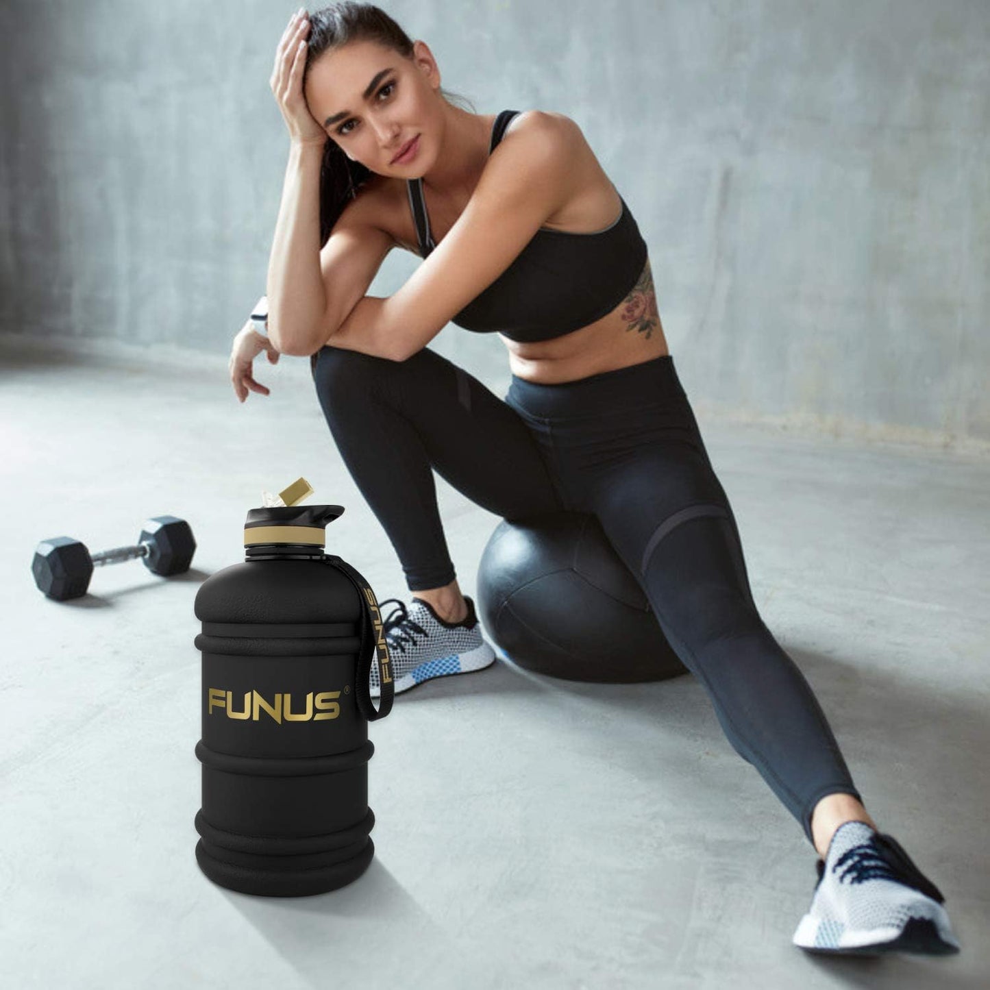 Big Water Bottle BPA Free Half Gallon Water Bottle Jug Reusable Water Bottle for Men Women Fitness Sport Gym Outdoor Climbing (Black, 2.2L)