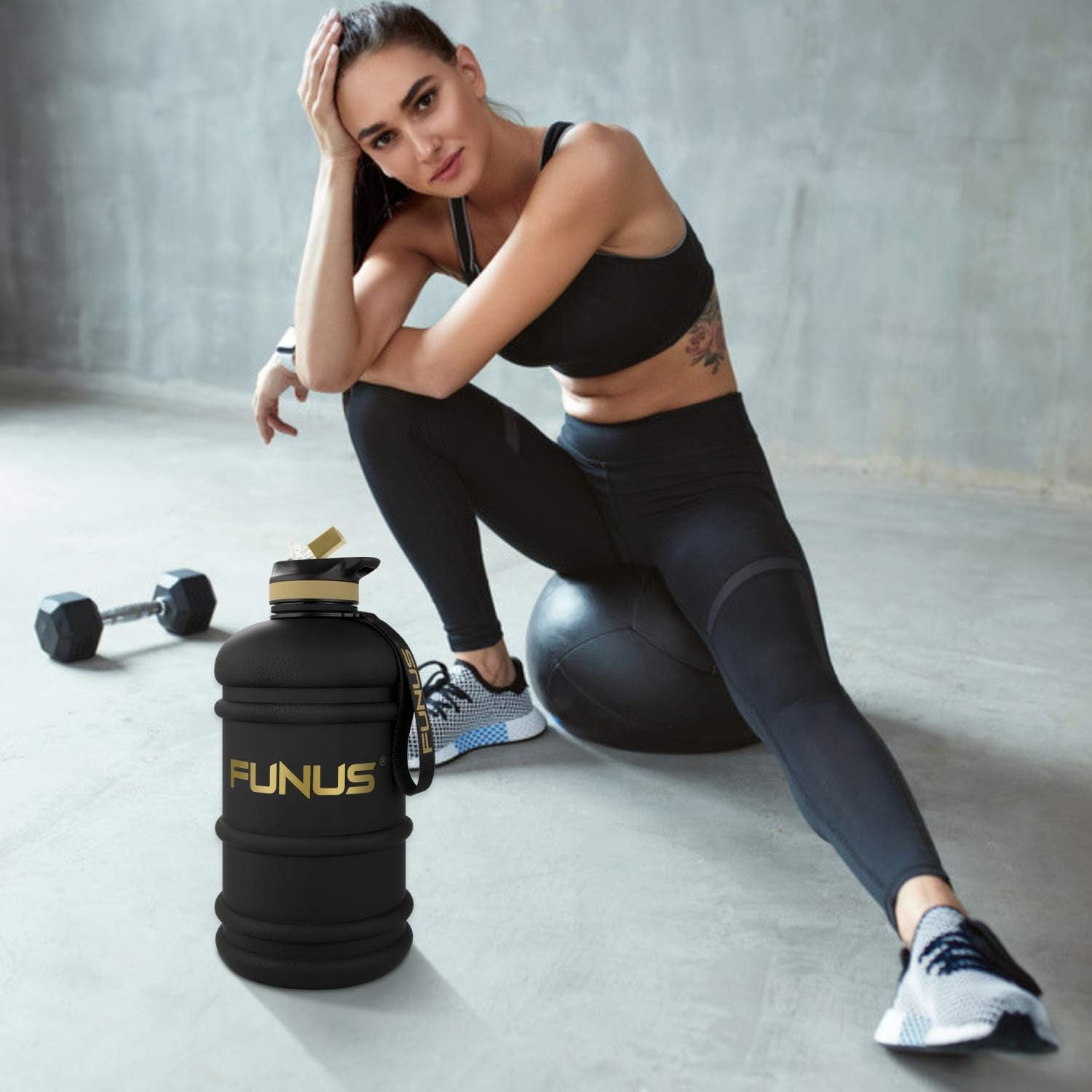 Big Water Bottle BPA Free Half Gallon Water Bottle Jug Reusable Water Bottle for Men Women Fitness Sport Gym Outdoor Climbing (Black, 2.2L)